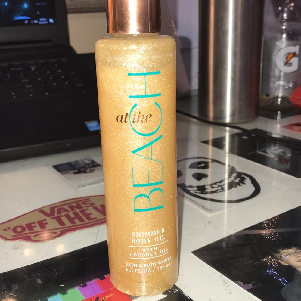 Shimmer body oil